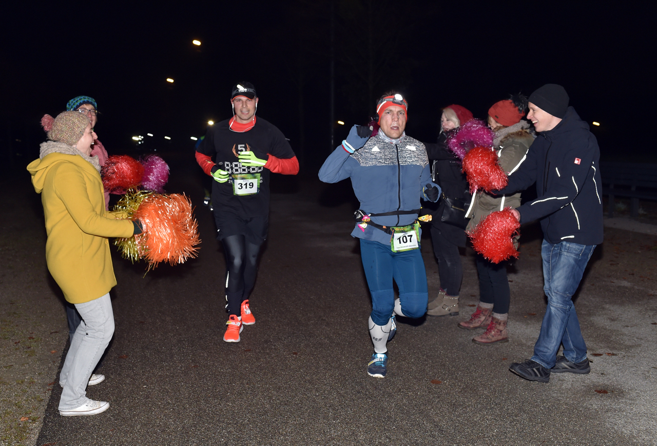 Bestzeitmarathon im Riemer Park bei München am 29.10.2016
Copyright
Hannes Magerstaedt
hannes@magerstaedt.de
Tel.01728178700