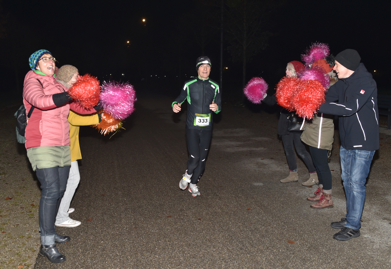 Bestzeitmarathon im Riemer Park bei München am 29.10.2016
Copyright
Hannes Magerstaedt
hannes@magerstaedt.de
Tel.01728178700