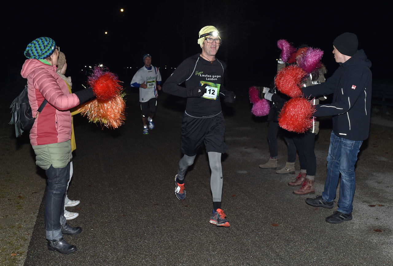 Bestzeitmarathon im Riemer Park bei München am 29.10.2016
Copyright
Hannes Magerstaedt
hannes@magerstaedt.de
Tel.01728178700