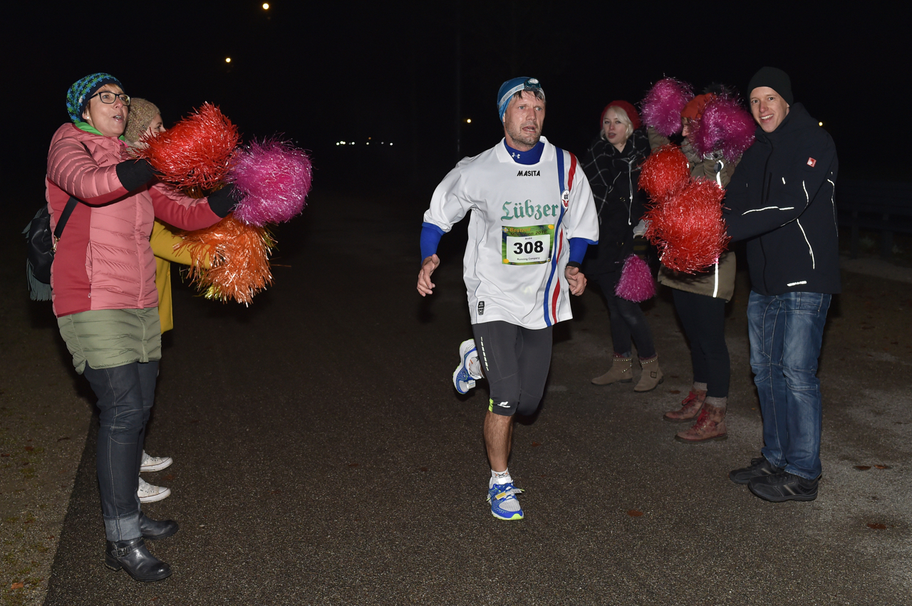 Bestzeitmarathon im Riemer Park bei München am 29.10.2016
Copyright
Hannes Magerstaedt
hannes@magerstaedt.de
Tel.01728178700