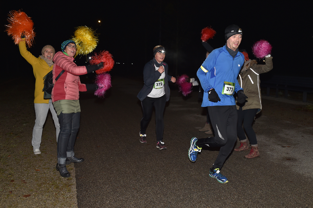 Bestzeitmarathon im Riemer Park bei München am 29.10.2016
Copyright
Hannes Magerstaedt
hannes@magerstaedt.de
Tel.01728178700