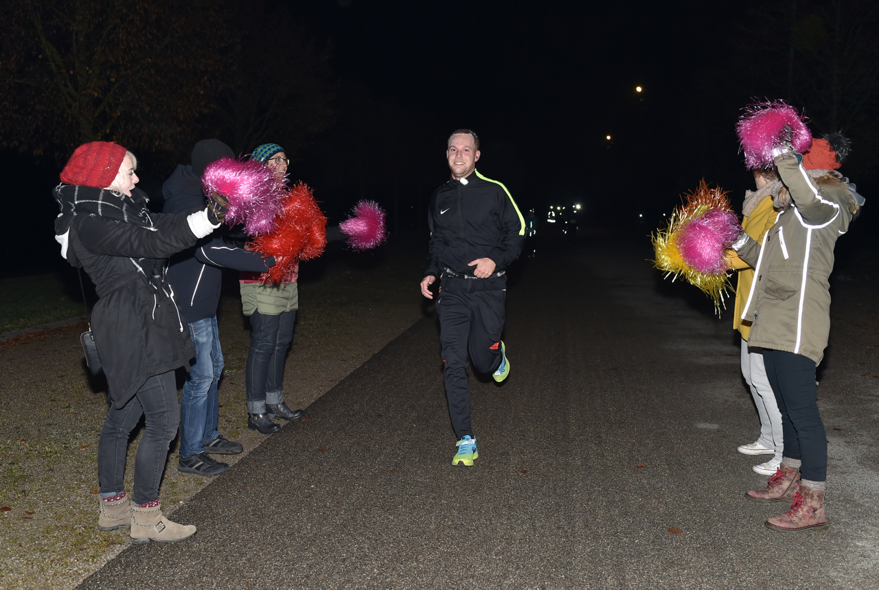 Bestzeitmarathon im Riemer Park bei München am 29.10.2016
Copyright
Hannes Magerstaedt
hannes@magerstaedt.de
Tel.01728178700