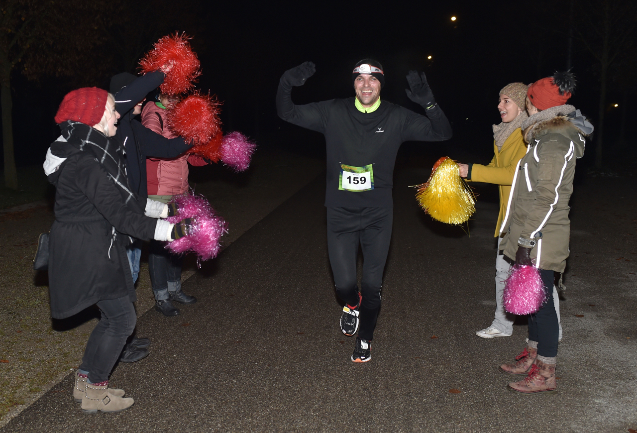 Bestzeitmarathon im Riemer Park bei München am 29.10.2016
Copyright
Hannes Magerstaedt
hannes@magerstaedt.de
Tel.01728178700