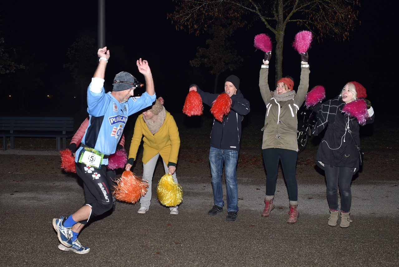 Bestzeitmarathon im Riemer Park bei München am 29.10.2016
Copyright
Hannes Magerstaedt
hannes@magerstaedt.de
Tel.01728178700