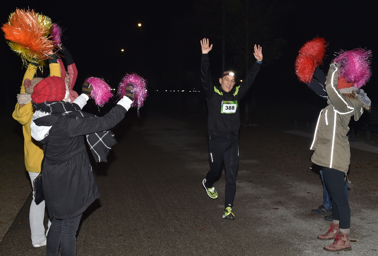 Bestzeitmarathon im Riemer Park bei München am 29.10.2016
Copyright
Hannes Magerstaedt
hannes@magerstaedt.de
Tel.01728178700