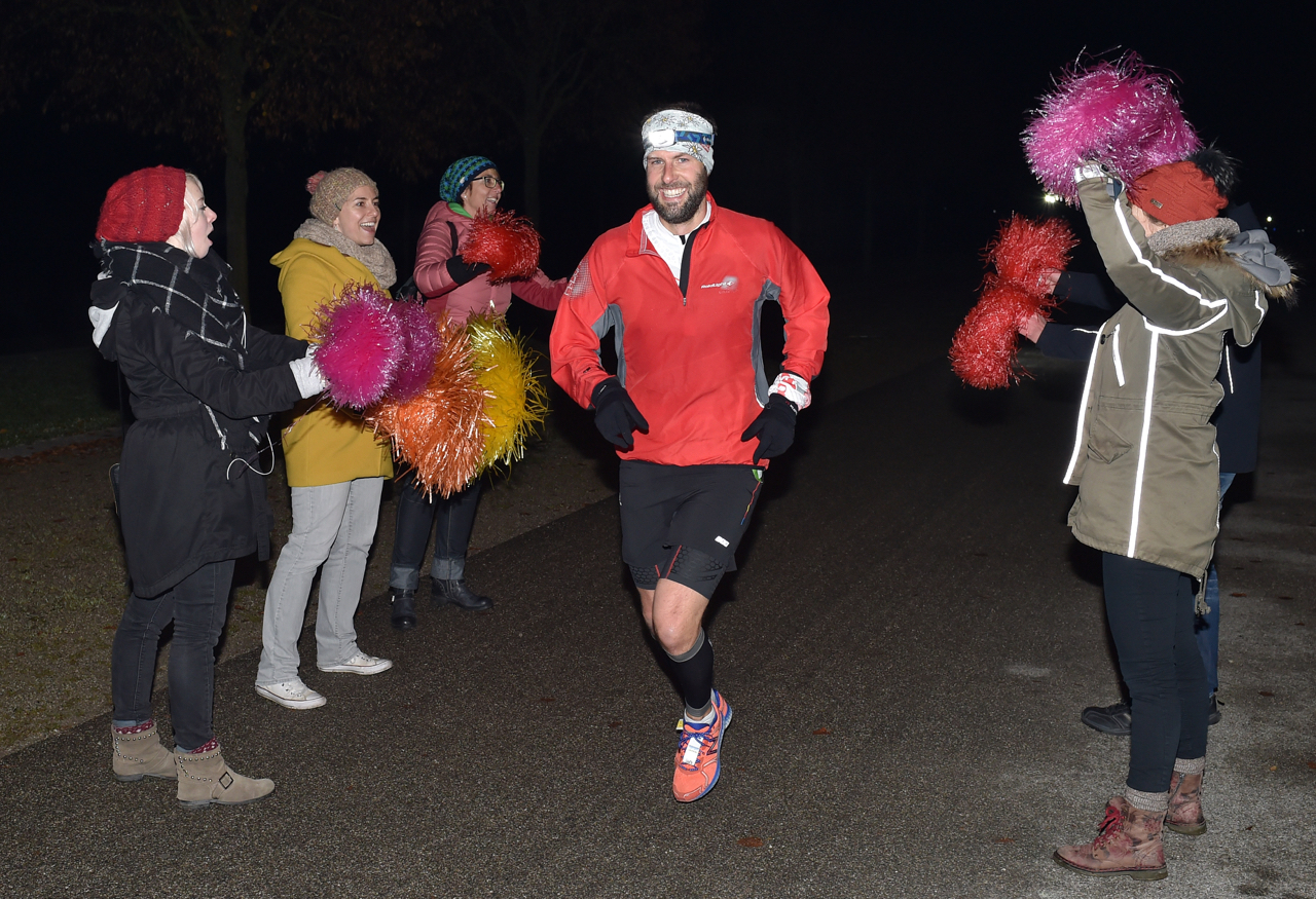 Bestzeitmarathon im Riemer Park bei München am 29.10.2016
Copyright
Hannes Magerstaedt
hannes@magerstaedt.de
Tel.01728178700