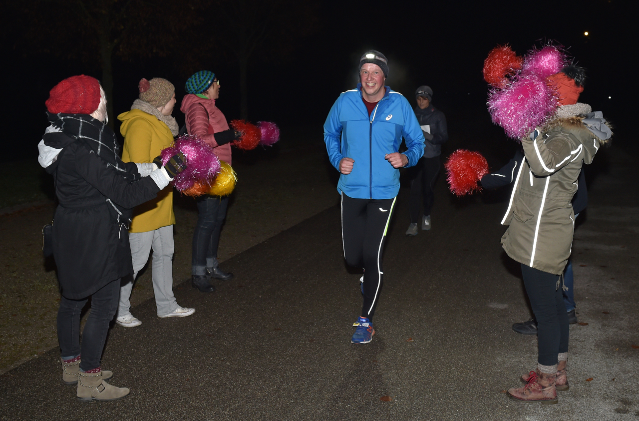 Bestzeitmarathon im Riemer Park bei München am 29.10.2016
Copyright
Hannes Magerstaedt
hannes@magerstaedt.de
Tel.01728178700