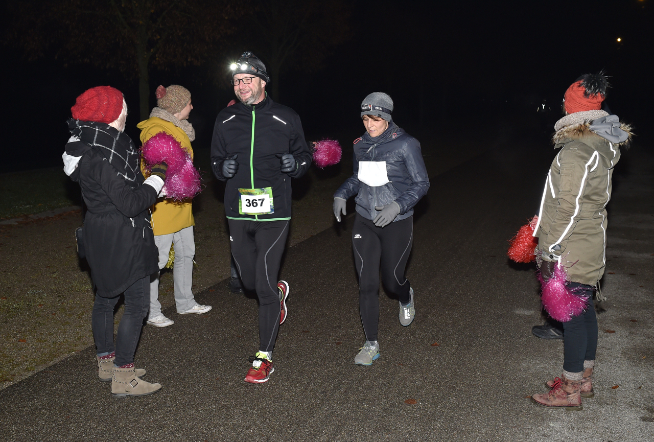 Bestzeitmarathon im Riemer Park bei München am 29.10.2016
Copyright
Hannes Magerstaedt
hannes@magerstaedt.de
Tel.01728178700