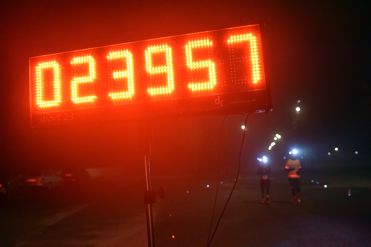 Bestzeitmarathon im Riemer Park bei München am 29.10.2016 Copyright Hannes Magerstaedt hannes@magerstaedt.de Tel.01728178700