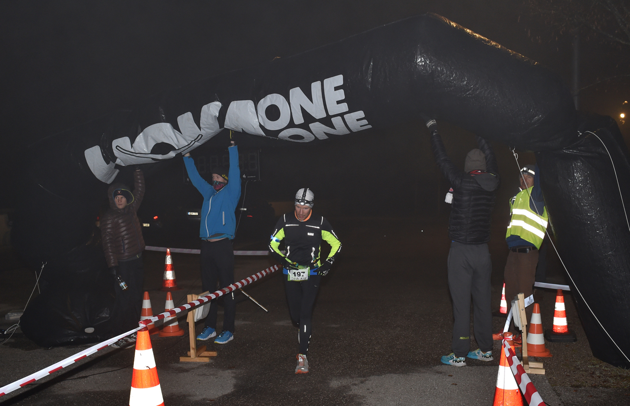 Bestzeitmarathon im Riemer Park bei München am 29.10.2016 Copyright Hannes Magerstaedt hannes@magerstaedt.de Tel.01728178700