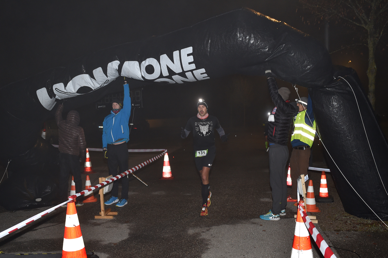 Bestzeitmarathon im Riemer Park bei München am 29.10.2016 Copyright Hannes Magerstaedt hannes@magerstaedt.de Tel.01728178700