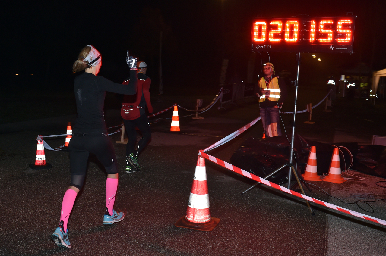 Bestzeitmarathon im Riemer Park bei München am 29.10.2016 Copyright Hannes Magerstaedt hannes@magerstaedt.de Tel.01728178700