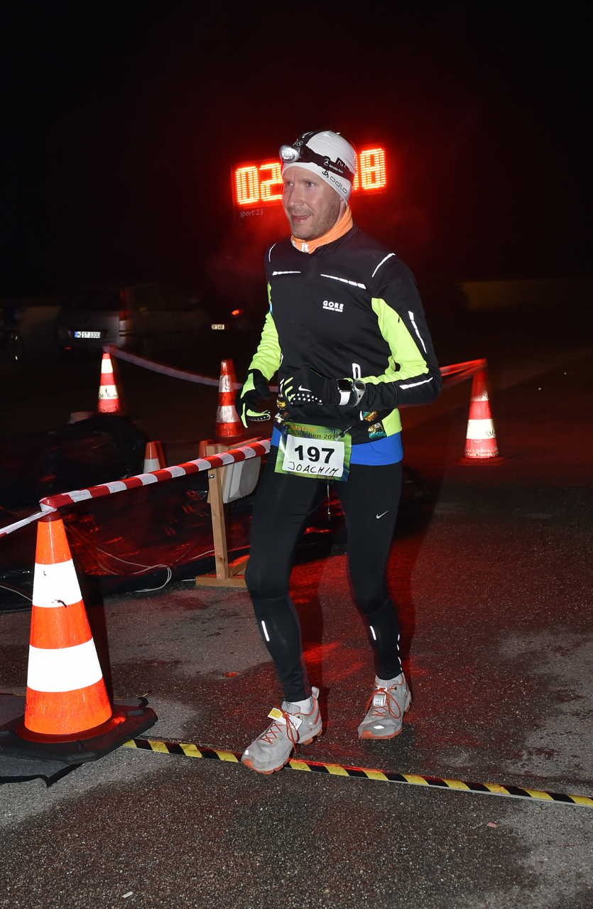 Bestzeitmarathon im Riemer Park bei München am 29.10.2016 Copyright Hannes Magerstaedt hannes@magerstaedt.de Tel.01728178700