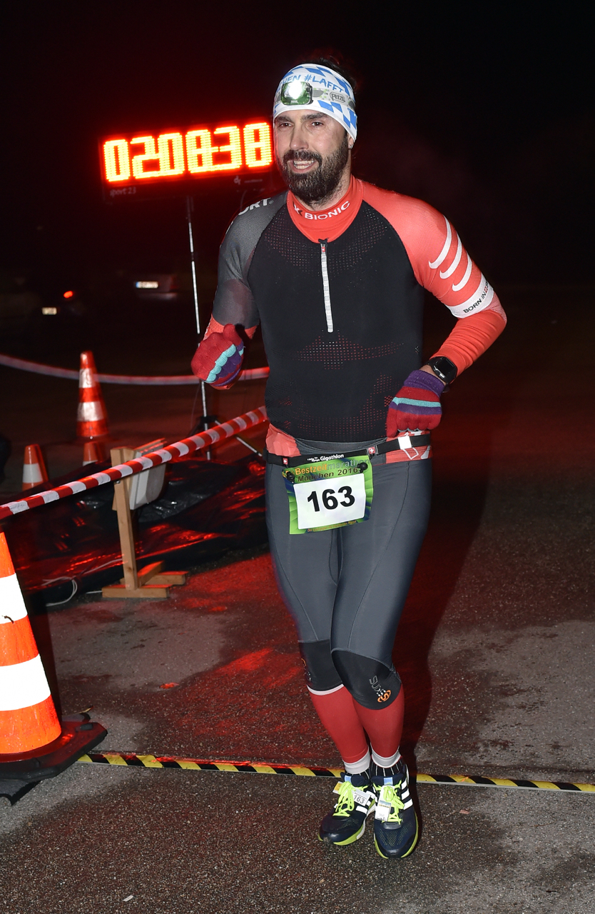 Bestzeitmarathon im Riemer Park bei München am 29.10.2016 Copyright Hannes Magerstaedt hannes@magerstaedt.de Tel.01728178700