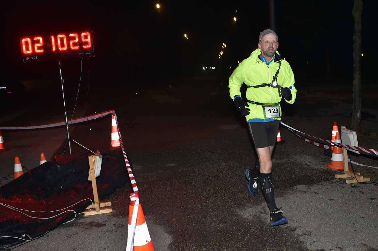 Bestzeitmarathon im Riemer Park bei München am 29.10.2016 Copyright Hannes Magerstaedt hannes@magerstaedt.de Tel.01728178700