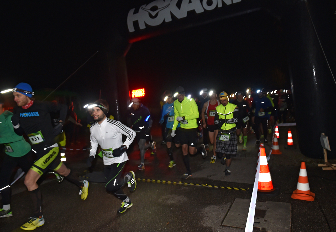 Bestzeitmarathon im Riemer Park bei München am 29.10.2016
Copyright
Hannes Magerstaedt
hannes@magerstaedt.de
Tel.01728178700