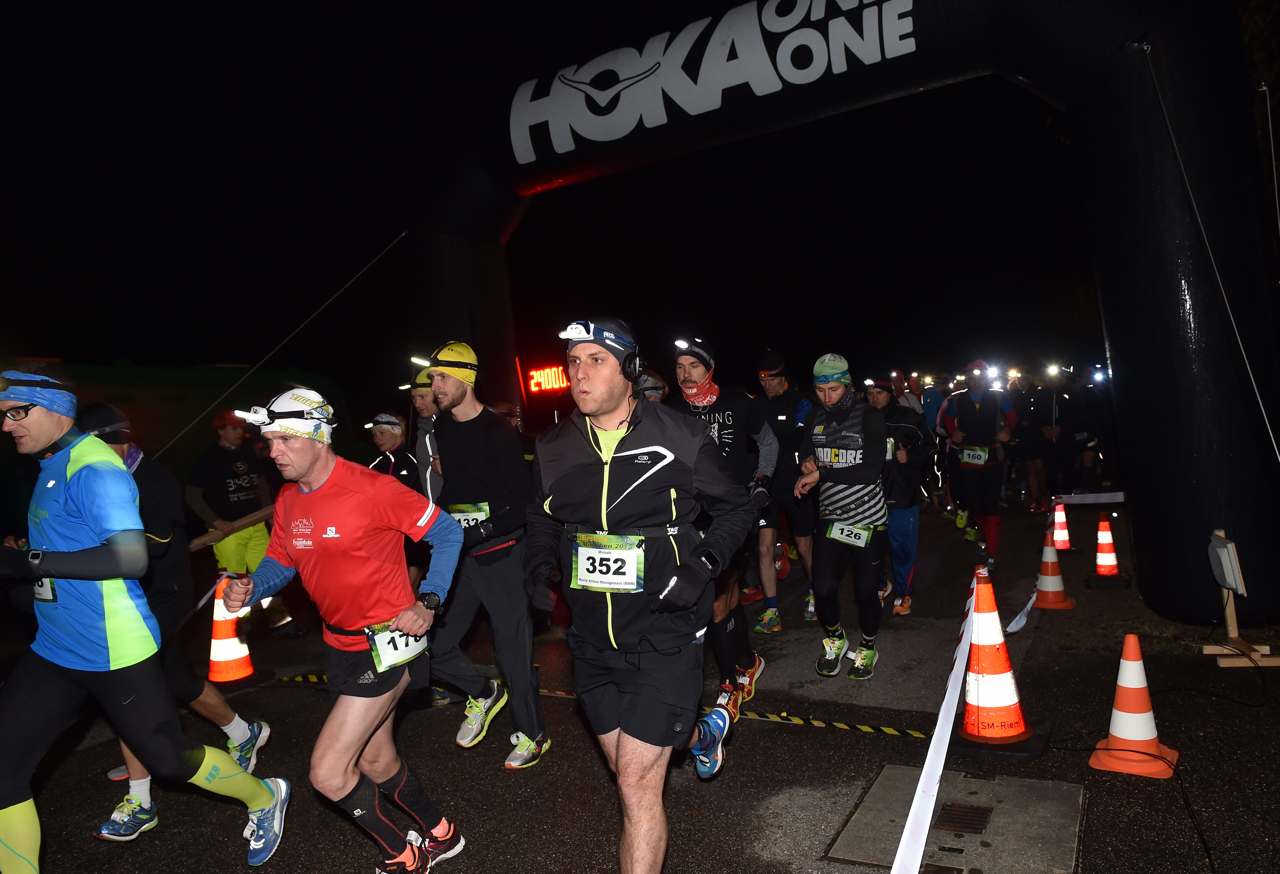 Bestzeitmarathon im Riemer Park bei München am 29.10.2016
Copyright
Hannes Magerstaedt
hannes@magerstaedt.de
Tel.01728178700