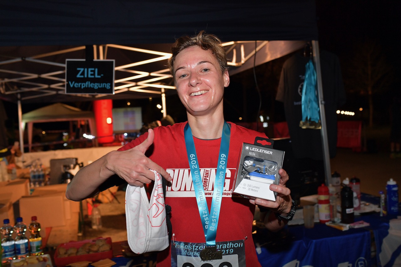 Bestzeitmarathon München - der Lauf gegen die Gesetze der Physik am 26.10.2019 in München-Riem. 
Fotocredit
Hannes Magerstaedt
hannes@magerstaedt.de
Tel.+49 (0) 1728178700