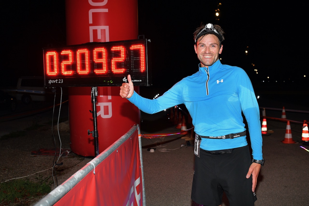 Bestzeitmarathon München - der Lauf gegen die Gesetze der Physik am 26.10.2019 in München-Riem. 
Fotocredit
Hannes Magerstaedt
hannes@magerstaedt.de
Tel.+49 (0) 1728178700