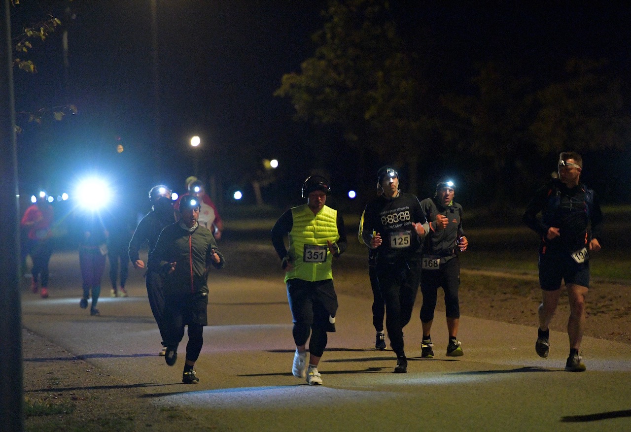 Bestzeitmarathon München - der Lauf gegen die Gesetze der Physik am 26.10.2019 in München-Riem. 
Fotocredit
Hannes Magerstaedt
hannes@magerstaedt.de
Tel.+49 (0) 1728178700