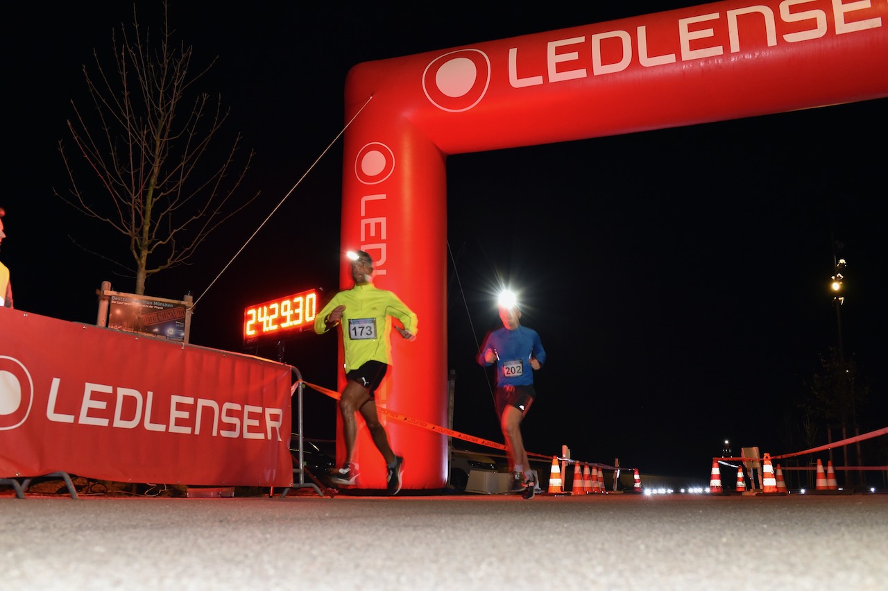 Bestzeitmarathon München - der Lauf gegen die Gesetze der Physik am 26.10.2019 in München-Riem. 
Fotocredit
Hannes Magerstaedt
hannes@magerstaedt.de
Tel.+49 (0) 1728178700