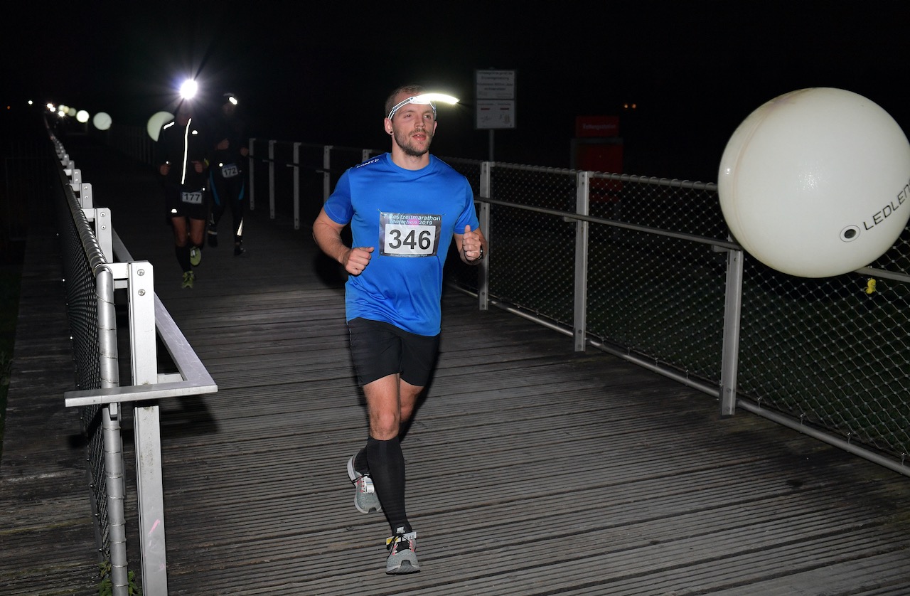 Bestzeitmarathon München - der Lauf gegen die Gesetze der Physik am 26.10.2019 in München-Riem. 
Fotocredit
Hannes Magerstaedt
hannes@magerstaedt.de
Tel.+49 (0) 1728178700