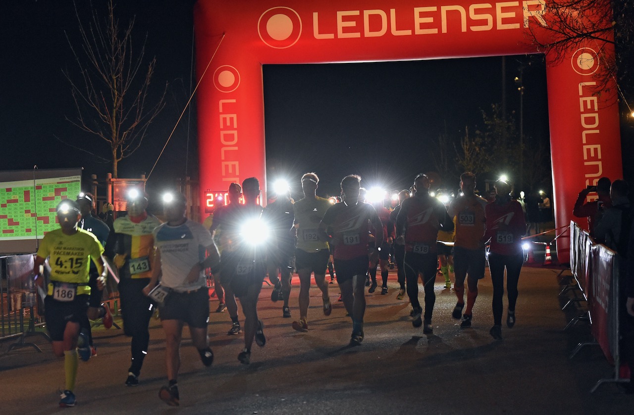 Bestzeitmarathon München - der Lauf gegen die Gesetze der Physik am 26.10.2019 in München-Riem. 
Fotocredit
Hannes Magerstaedt
hannes@magerstaedt.de
Tel.+49 (0) 1728178700