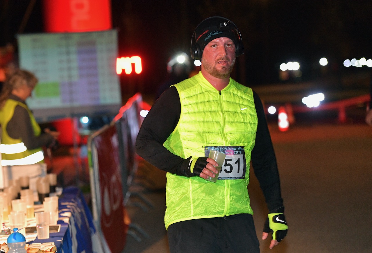 Bestzeitmarathon München - der Lauf gegen die Gesetze der Physik am 26.10.2019 in München-Riem. 
Fotocredit
Hannes Magerstaedt
hannes@magerstaedt.de
Tel.+49 (0) 1728178700