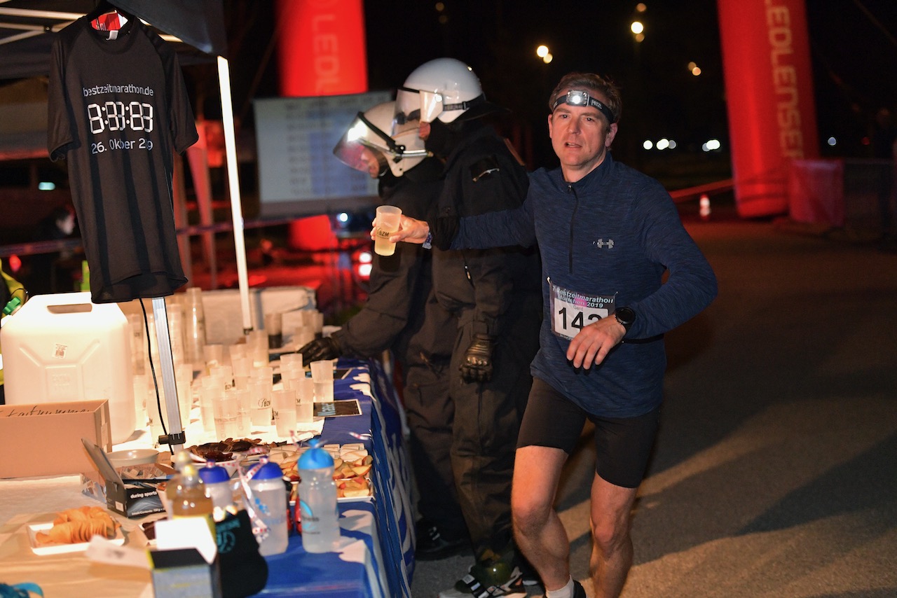 Bestzeitmarathon München - der Lauf gegen die Gesetze der Physik am 26.10.2019 in München-Riem. 
Fotocredit
Hannes Magerstaedt
hannes@magerstaedt.de
Tel.+49 (0) 1728178700