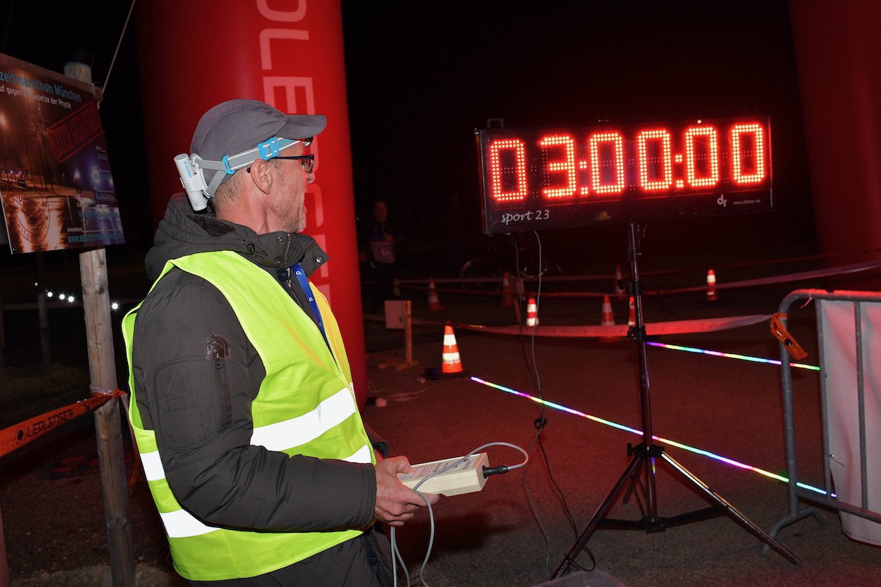 Bestzeitmarathon München - der Lauf gegen die Gesetze der Physik am 26.10.2019 in München-Riem. 
Fotocredit
Hannes Magerstaedt
hannes@magerstaedt.de
Tel.+49 (0) 1728178700