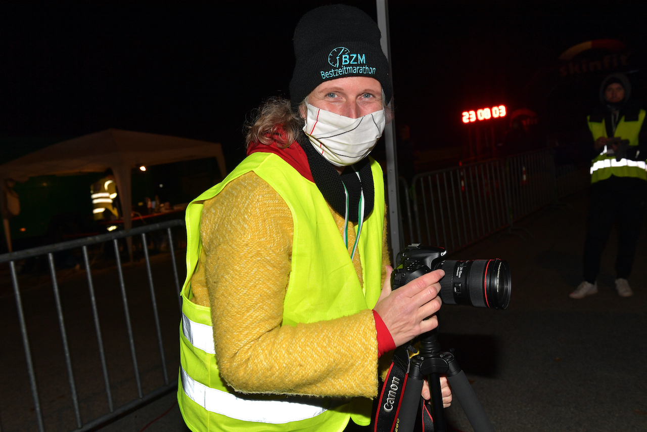 Bestzeitmarathon München - der Lauf gegen die Gesetze der Physik am 24.10.2020 in München-Riem.FotocreditHannes Magerstaedt