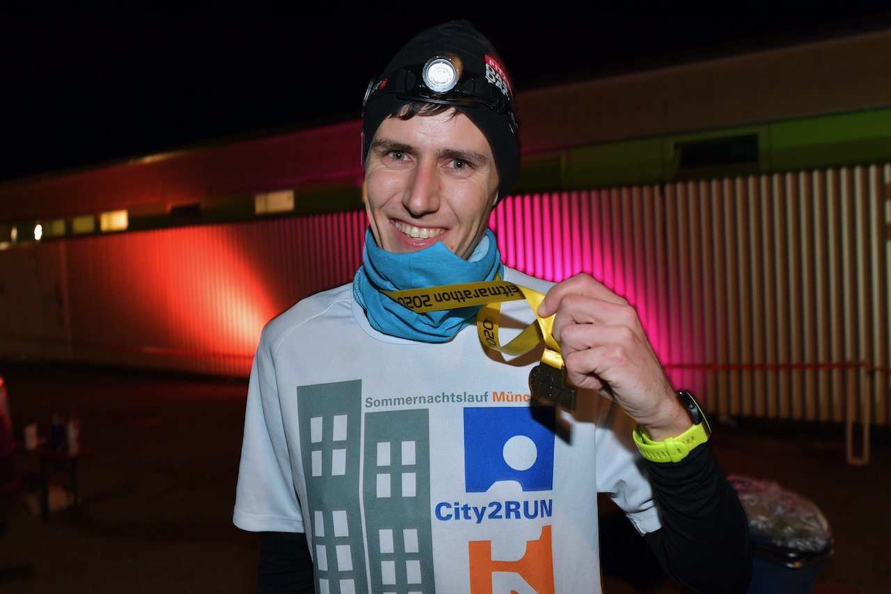 Bestzeitmarathon München - der Lauf gegen die Gesetze der Physik am 24.10.2020 in München-Riem.FotocreditHannes Magerstaedt