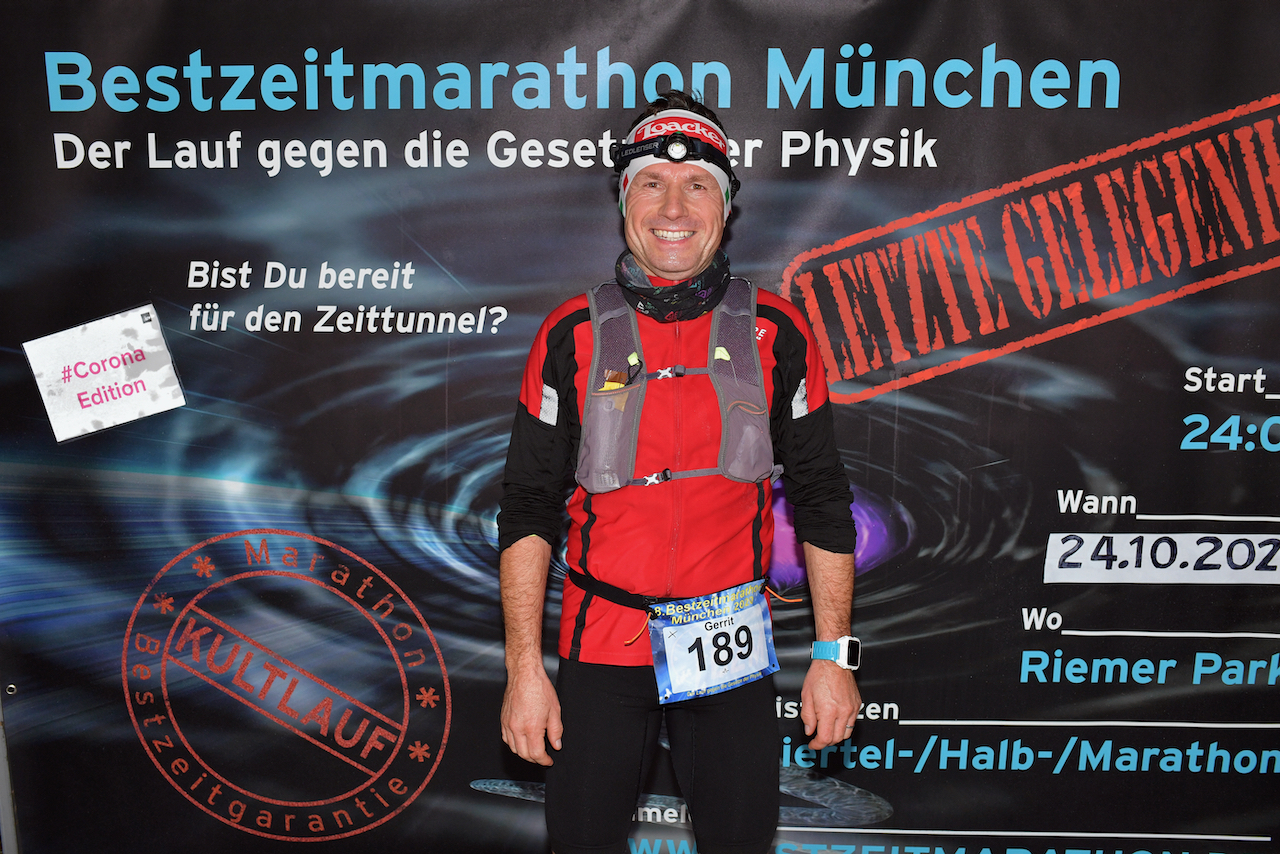 Bestzeitmarathon München - der Lauf gegen die Gesetze der Physik am 24.10.2020 in München-Riem.FotocreditHannes Magerstaedt