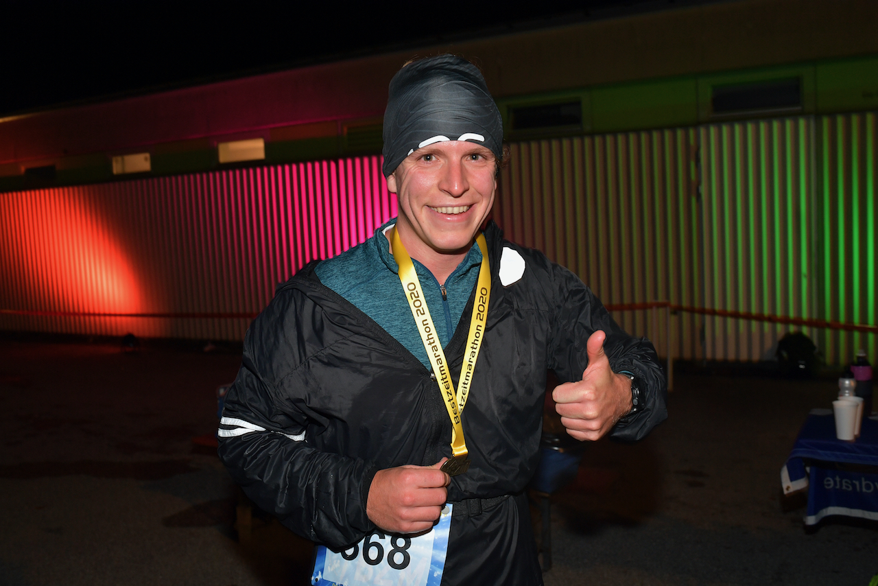 Bestzeitmarathon München - der Lauf gegen die Gesetze der Physik am 24.10.2020 in München-Riem.FotocreditHannes Magerstaedt