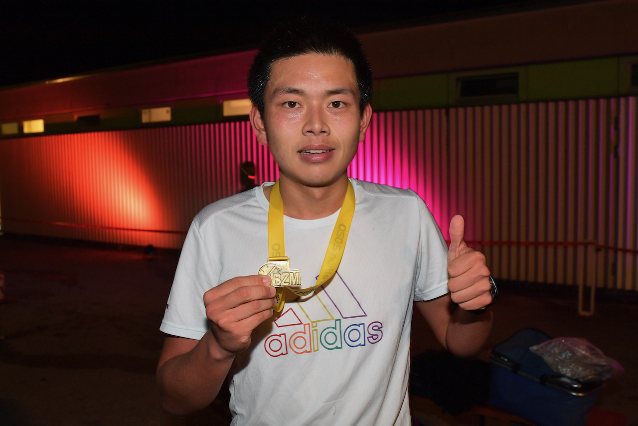 Bestzeitmarathon München - der Lauf gegen die Gesetze der Physik am 24.10.2020 in München-Riem.FotocreditHannes Magerstaedt