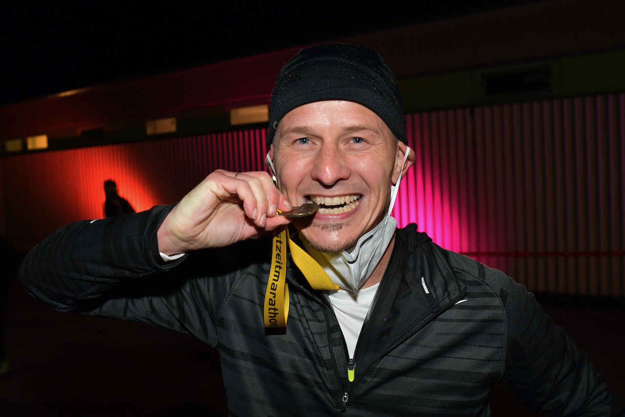 Bestzeitmarathon München - der Lauf gegen die Gesetze der Physik am 24.10.2020 in München-Riem.FotocreditHannes Magerstaedt