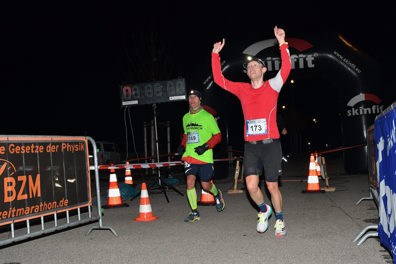 Bestzeitmarathon München - der Lauf gegen die Gesetze der Physik am 24.10.2020 in München-Riem.
Fotocredit
Hannes Magerstaedt