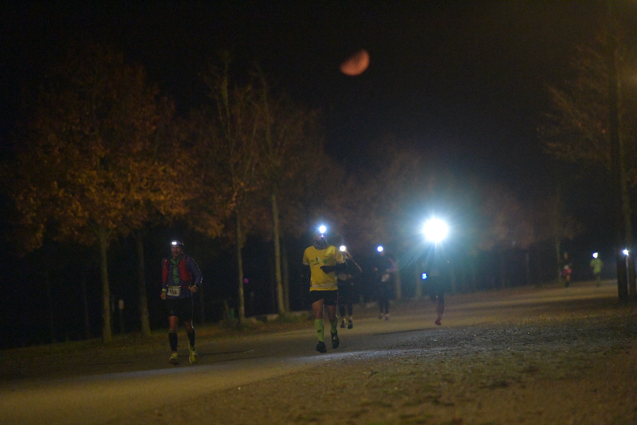 Bestzeitmarathon München - der Lauf gegen die Gesetze der Physik am 24.10.2020 in München-Riem.FotocreditHannes Magerstaedt