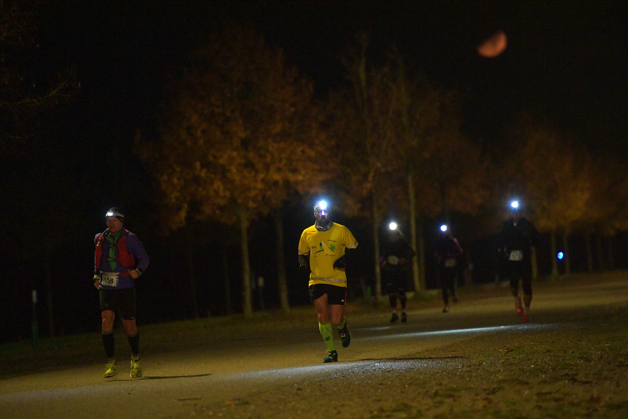 Bestzeitmarathon München - der Lauf gegen die Gesetze der Physik am 24.10.2020 in München-Riem.FotocreditHannes Magerstaedt