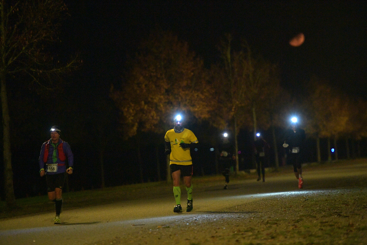 Bestzeitmarathon München - der Lauf gegen die Gesetze der Physik am 24.10.2020 in München-Riem.FotocreditHannes Magerstaedt