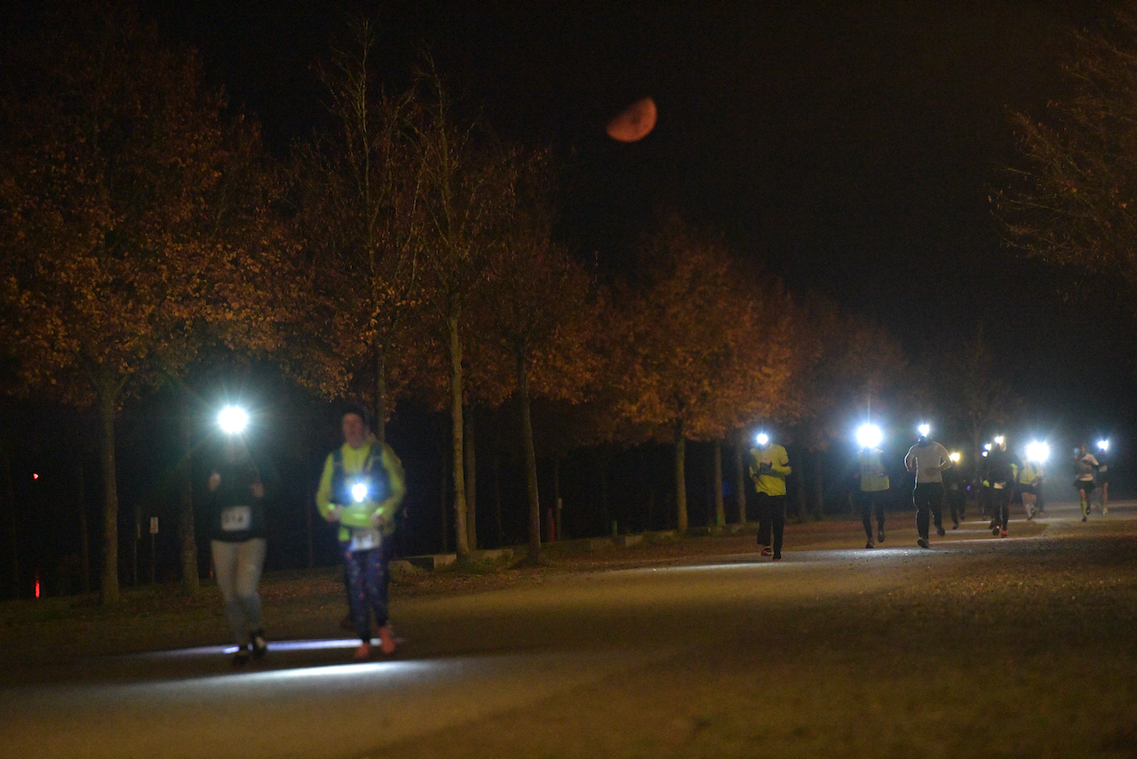 Bestzeitmarathon München - der Lauf gegen die Gesetze der Physik am 24.10.2020 in München-Riem.FotocreditHannes Magerstaedt