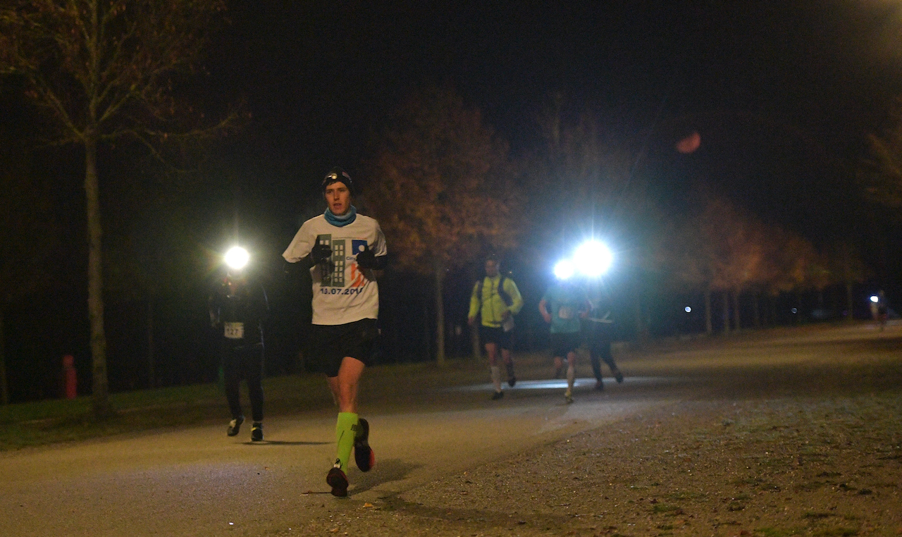 Bestzeitmarathon München - der Lauf gegen die Gesetze der Physik am 24.10.2020 in München-Riem.FotocreditHannes Magerstaedt