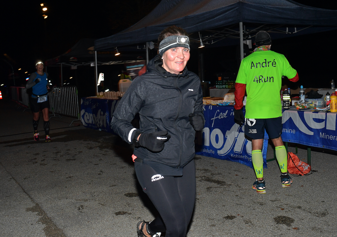 Bestzeitmarathon München - der Lauf gegen die Gesetze der Physik am 24.10.2020 in München-Riem.
Fotocredit
Hannes Magerstaedt