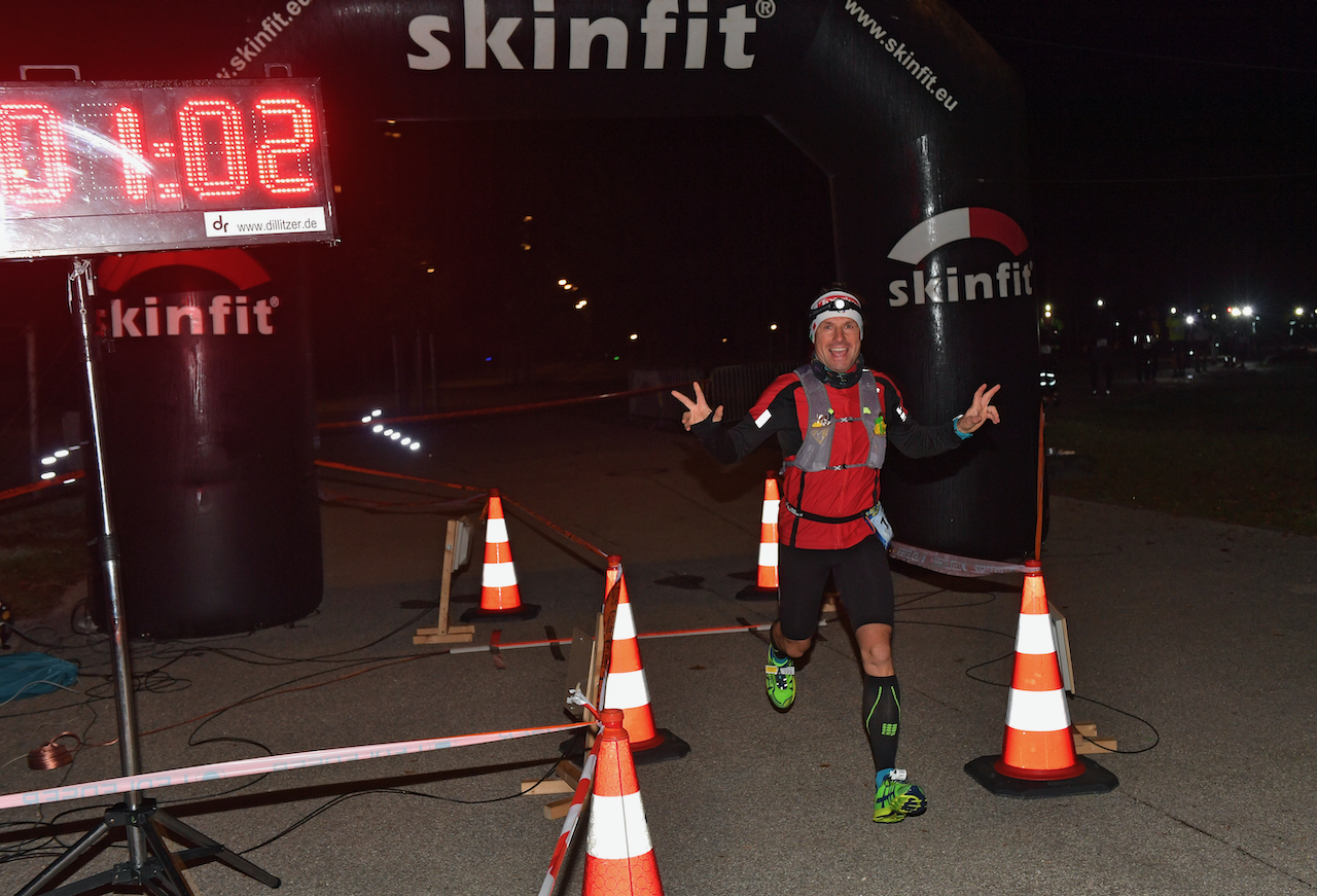 Bestzeitmarathon München - der Lauf gegen die Gesetze der Physik am 24.10.2020 in München-Riem.FotocreditHannes Magerstaedt