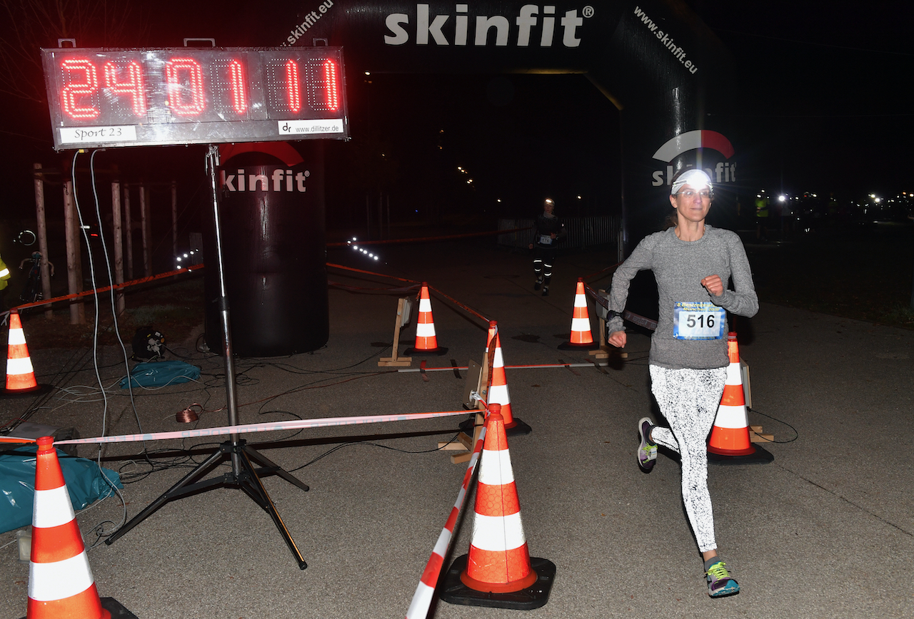 Bestzeitmarathon München - der Lauf gegen die Gesetze der Physik am 24.10.2020 in München-Riem.FotocreditHannes Magerstaedt