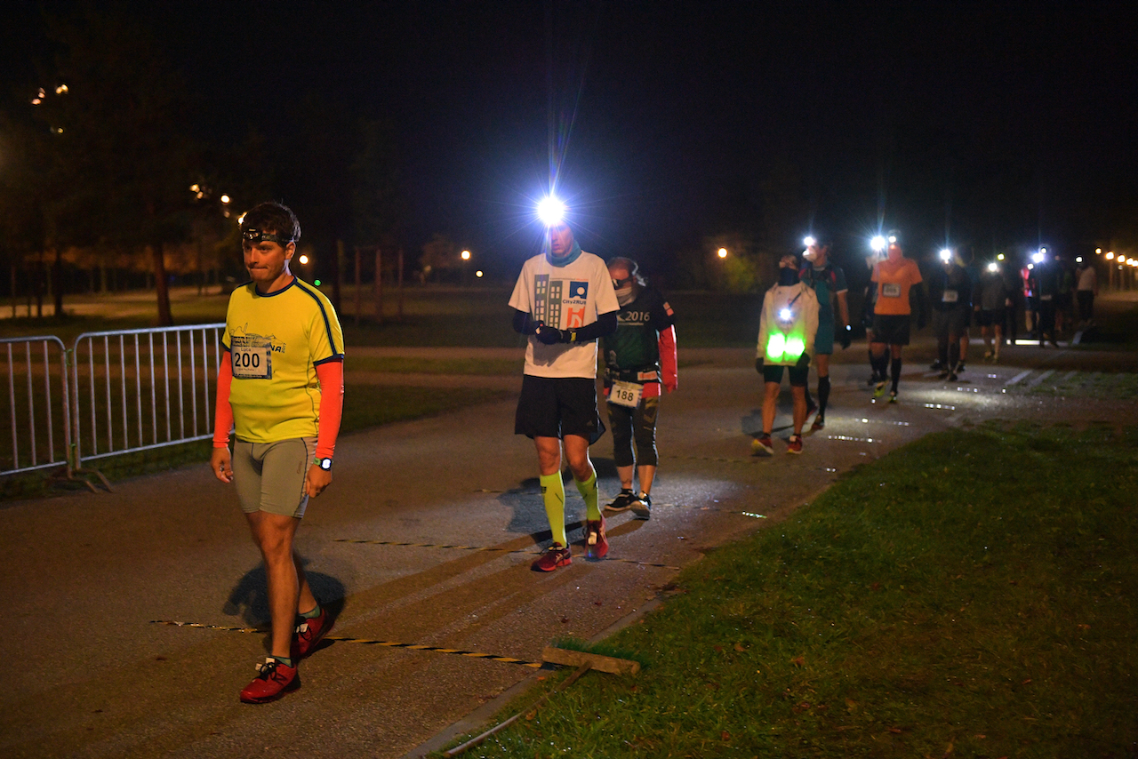 Bestzeitmarathon München - der Lauf gegen die Gesetze der Physik am 24.10.2020 in München-Riem.FotocreditHannes Magerstaedt