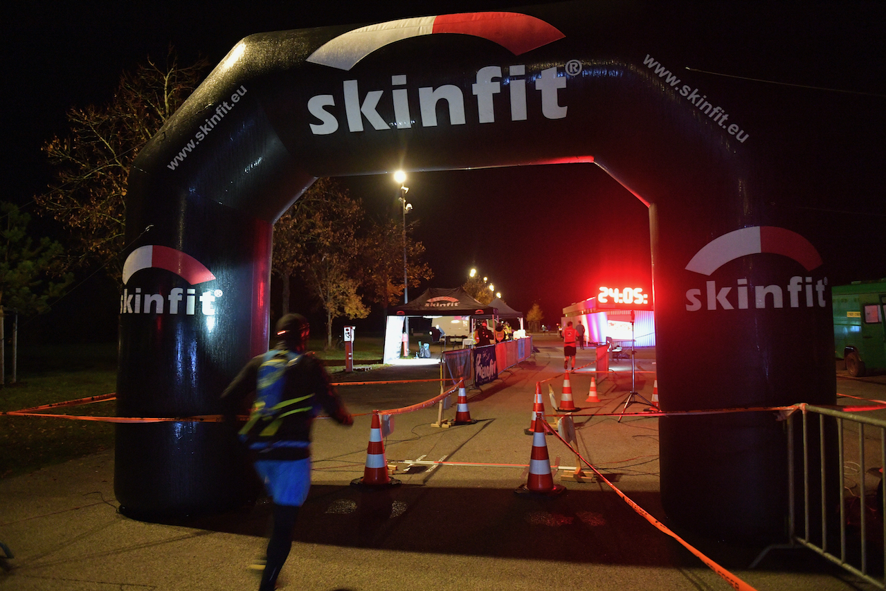 Bestzeitmarathon München - der Lauf gegen die Gesetze der Physik am 24.10.2020 in München-Riem.FotocreditHannes Magerstaedt