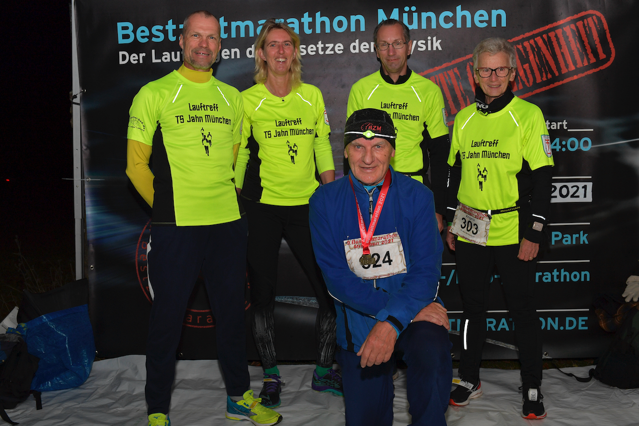 Bestzeitmarathon München - der Lauf gegen die Gesetze der Physik am 30.10.2021 in München Riem.FotografHannes Magerstaedthannes@magerstaedt.deTel. +491728178700