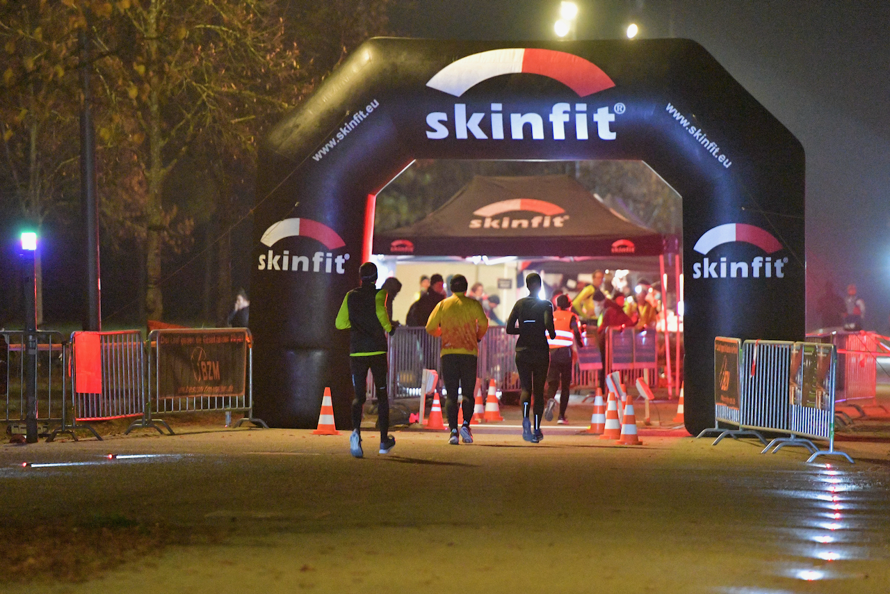 Bestzeitmarathon München - der Lauf gegen die Gesetze der Physik am 30.10.2021 in München Riem.FotografHannes Magerstaedthannes@magerstaedt.deTel. +491728178700