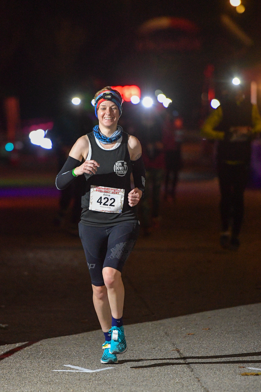 Bestzeitmarathon München - der Lauf gegen die Gesetze der Physik am 30.10.2021 in München Riem.
Fotograf
Hannes Magerstaedt
hannes@magerstaedt.de
Tel. +491728178700